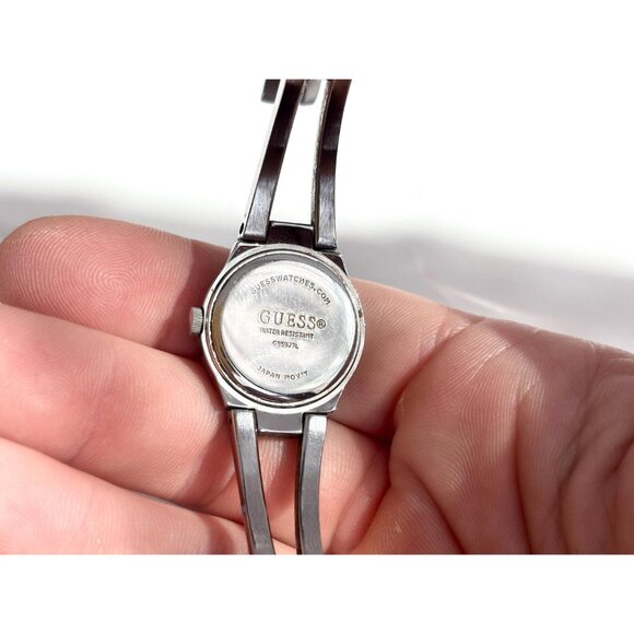 Guess Dual Toned Dual Silver Toned Ladies Vintage Wristwatch - 21mm - WORKS! - Picture 4 of 9